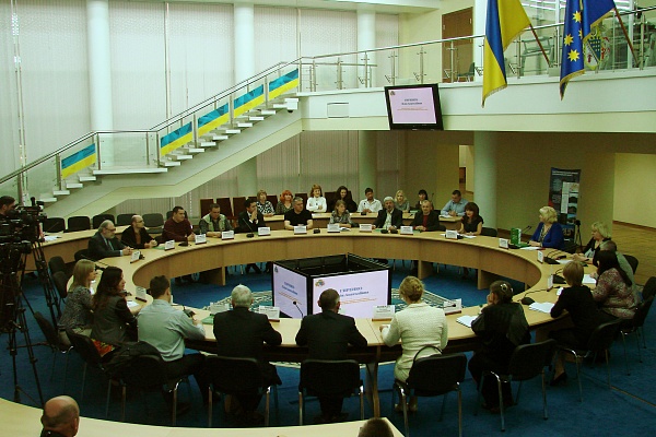 18 квітня відбулося засідання круглого столу з нагоди Міжнародного дня пам'яток і визначних місць та Дня пам’яток історії та культури України